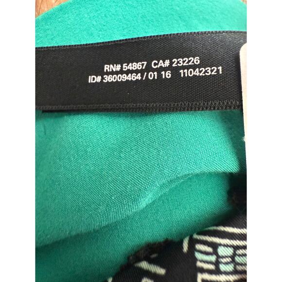 NWT Vintage Victoria’s Secret Lace Cheeky Panty with Black Lace – Size XS - Picture 3 of 3